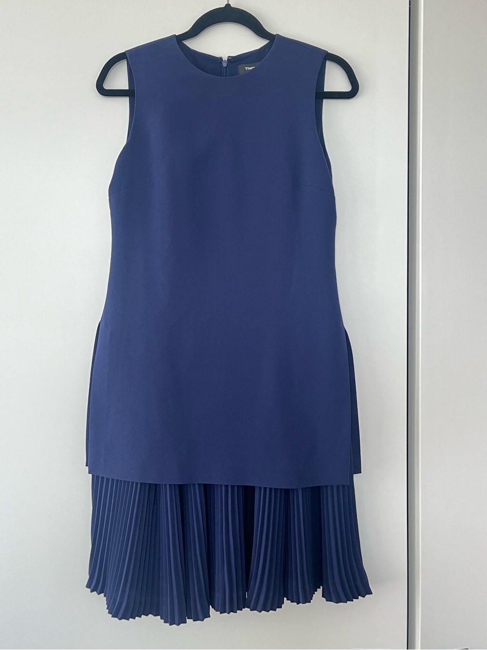Theory Navy Sleeveless Pleated-Hem  Dress
